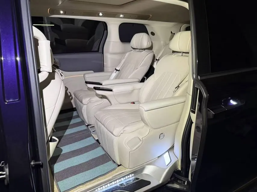 Voyah 2025 dreamers PHEV 1.5T four-wheel drive flagship Kun Peng version automatic gear 3