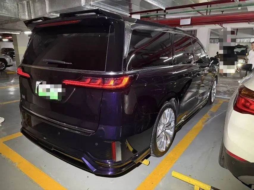 Voyah 2025 dreamers PHEV 1.5T four-wheel drive flagship Kun Peng version automatic gear 6