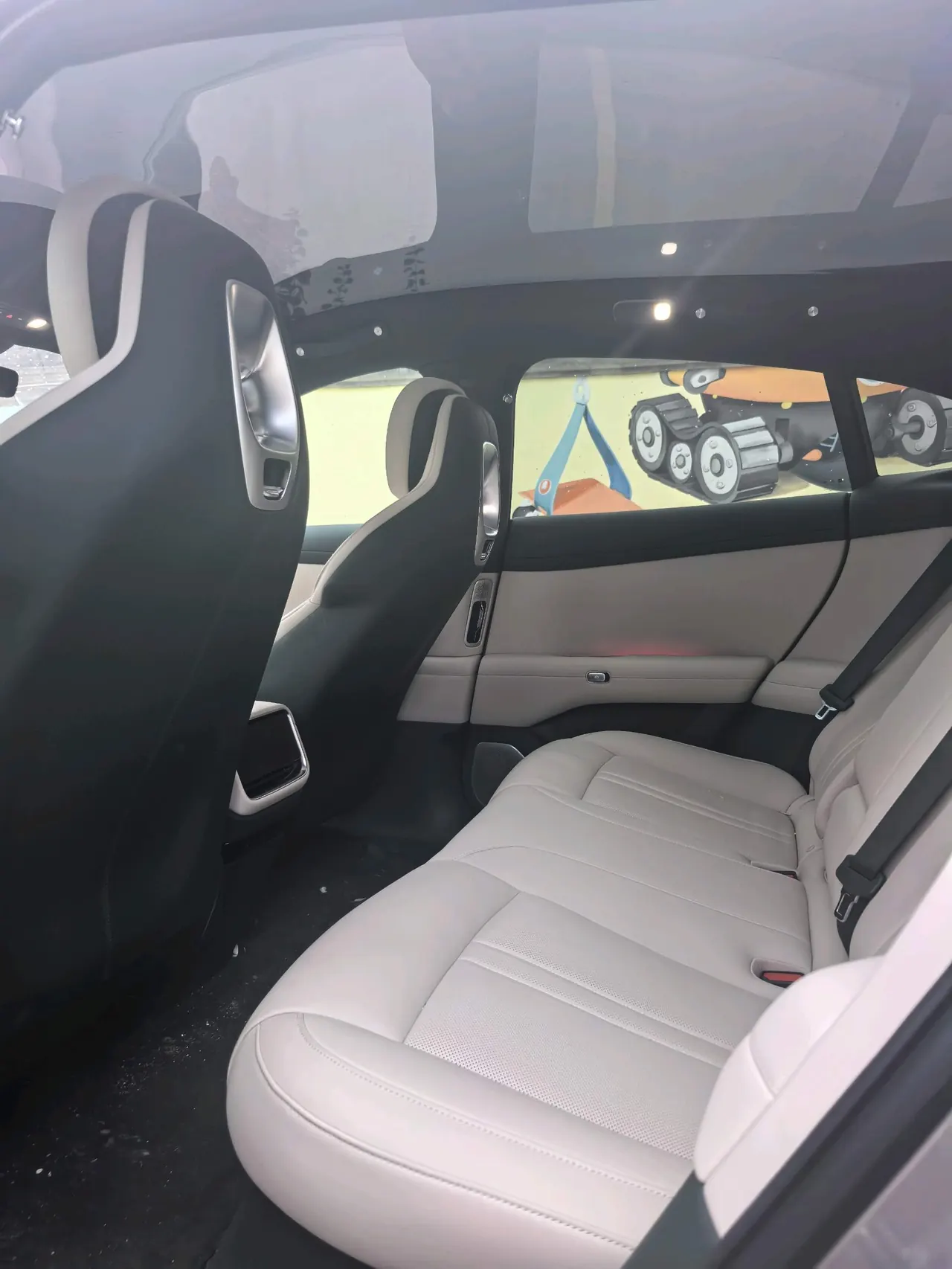 MI 2025 YU7 Long Endurance Rear Drive Automatic Gear 8