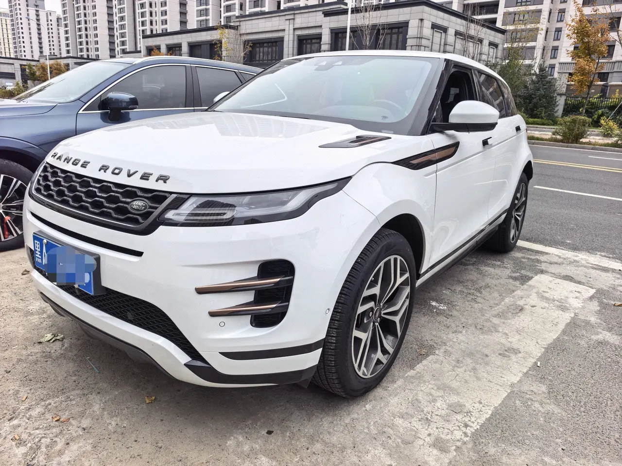 Open image lightbox: Land Rover 2020 Range Rover Evoque 48V 2.0T 249PS R-DYNAMIC S Sports Edition Automatic Gear