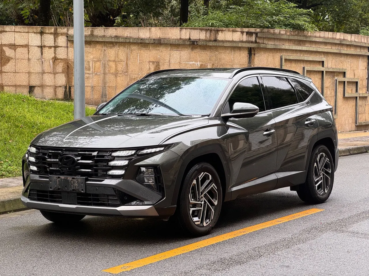 Hyundai 2025 Tousheng L 1.5T Flagship Automatic Gear - View 1