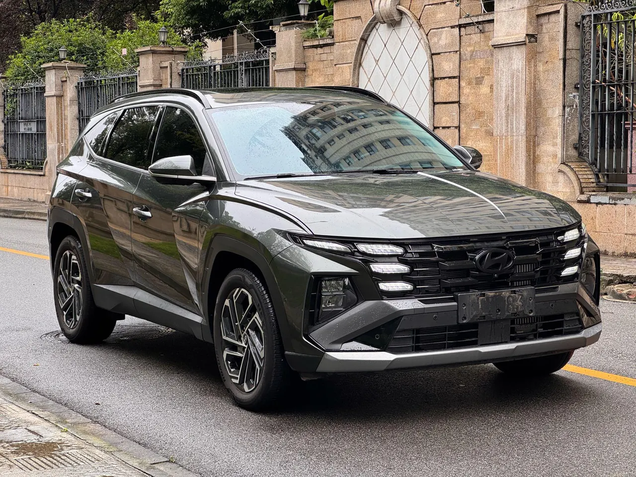 Hyundai 2025 Tousheng L 1.5T Flagship Automatic Gear 3