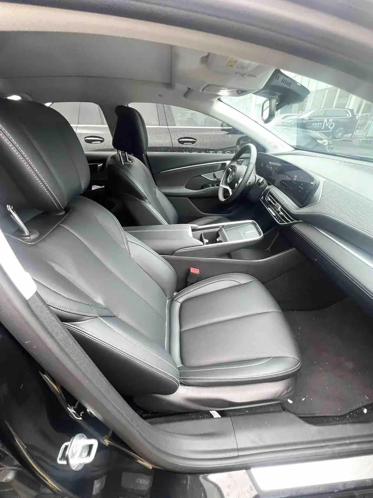 Buick 2025 LaCrosse 2.0T 28T Platinum Edition, automatic transmission 5