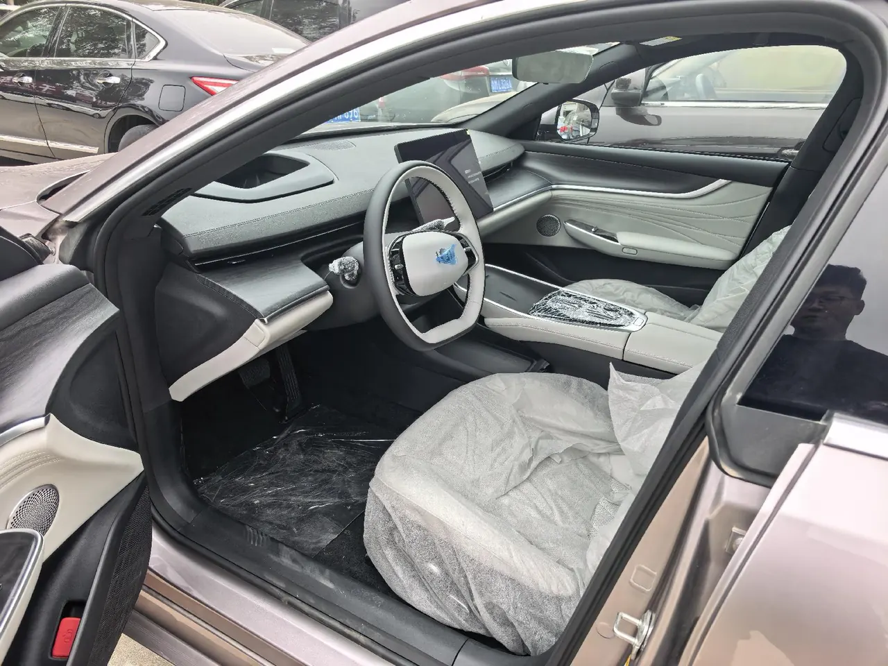 QiYuan 2025 A07 Blue Whale Pure Electric Edition 710 Smart Driving Flagship Automatic Gear 3