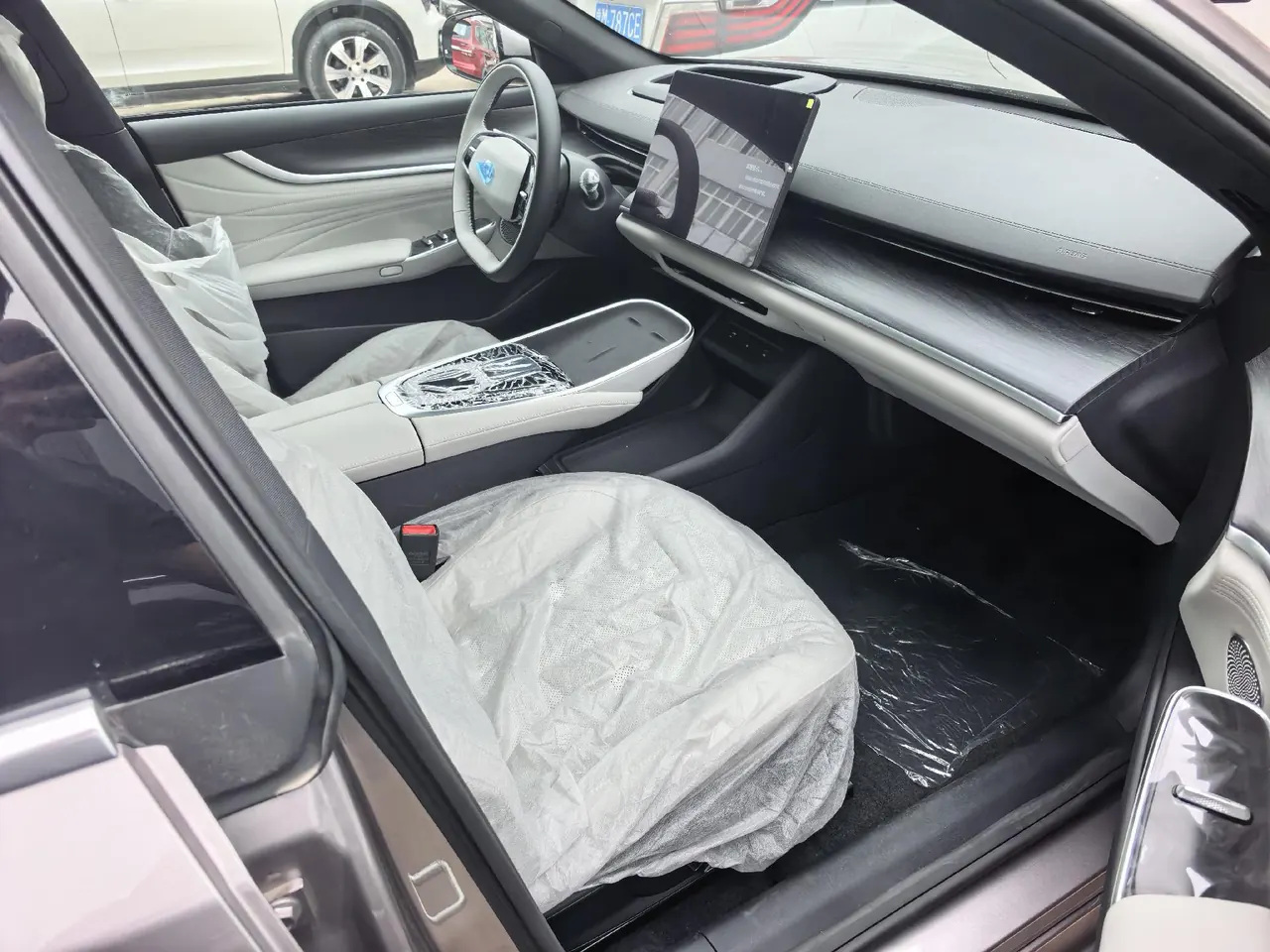 QiYuan 2025 A07 Blue Whale Pure Electric Edition 710 Smart Driving Flagship Automatic Gear 5