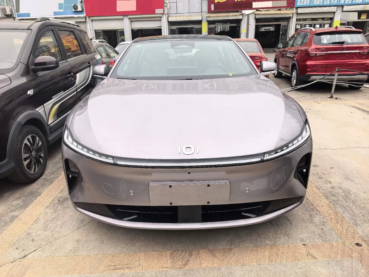 QiYuan 2025 A07 Blue Whale Pure Electric Edition 710 Smart Driving Flagship Automatic Gear 9