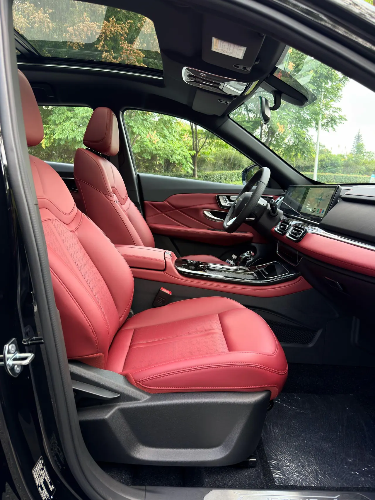 Jetour 2026 X70 PLUS 1.5T Champion Edition Comfortable 5-seat Automatic Gear 15