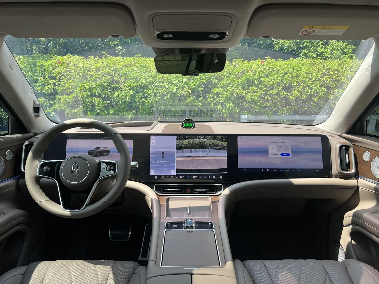 AITO 2025 AITO M9 extended range Ultra version 52kWh6 seat version automatic gear 6