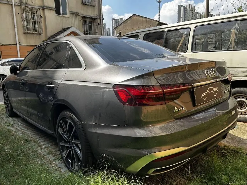 Audi 2025 A4L 2.0TFSI 40TFSI 2 million Yuexiang Edition Fashion Dynamic Automatic Gear 6