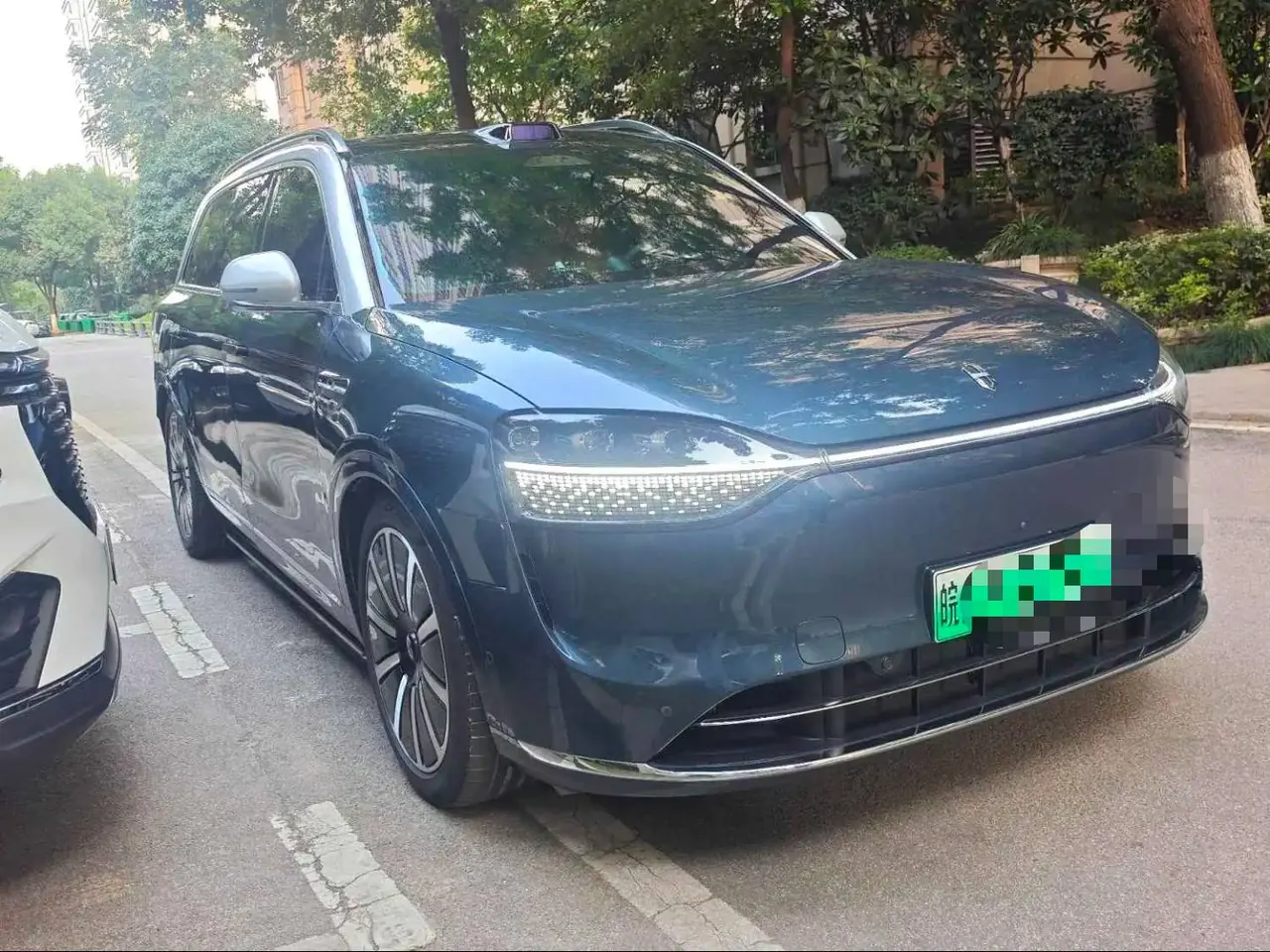 AITO 2024 AITO M9 extended range Ultra 42kWh automatic gear 3