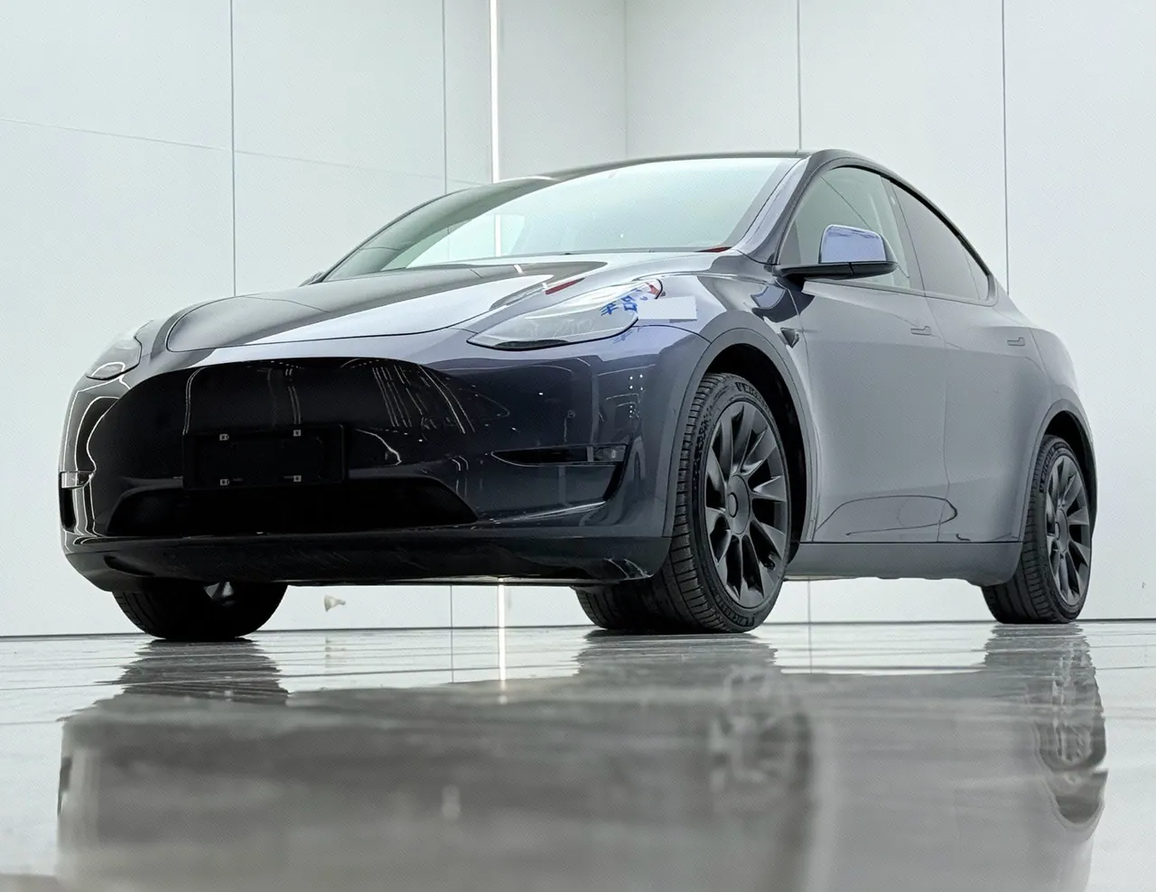 Открыть галерею: Tesla 2021 Model Y long endurance all-wheel drive version automatic transmission