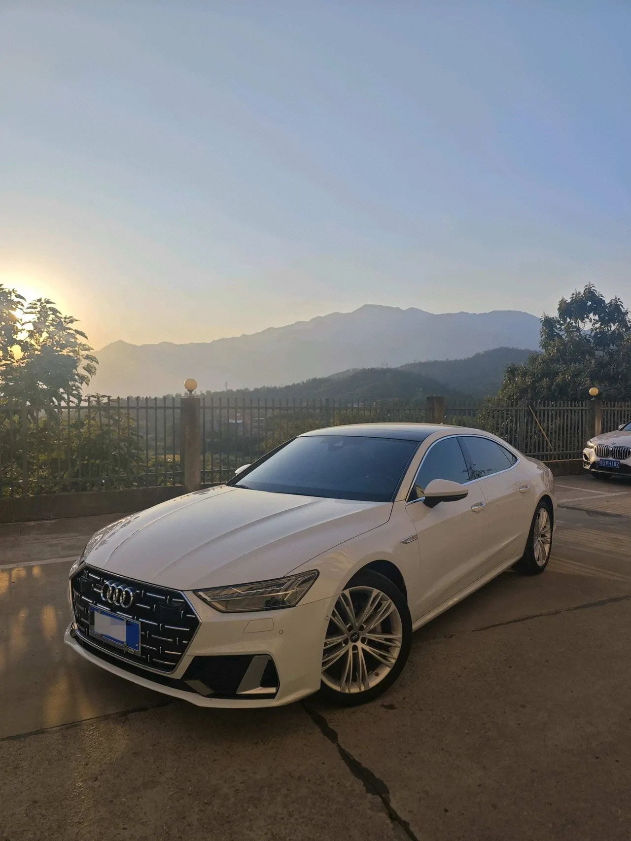 Open image lightbox: Audi 2024 A7L 2.0TFSI 45TFSI Quattro Luxury Automatic