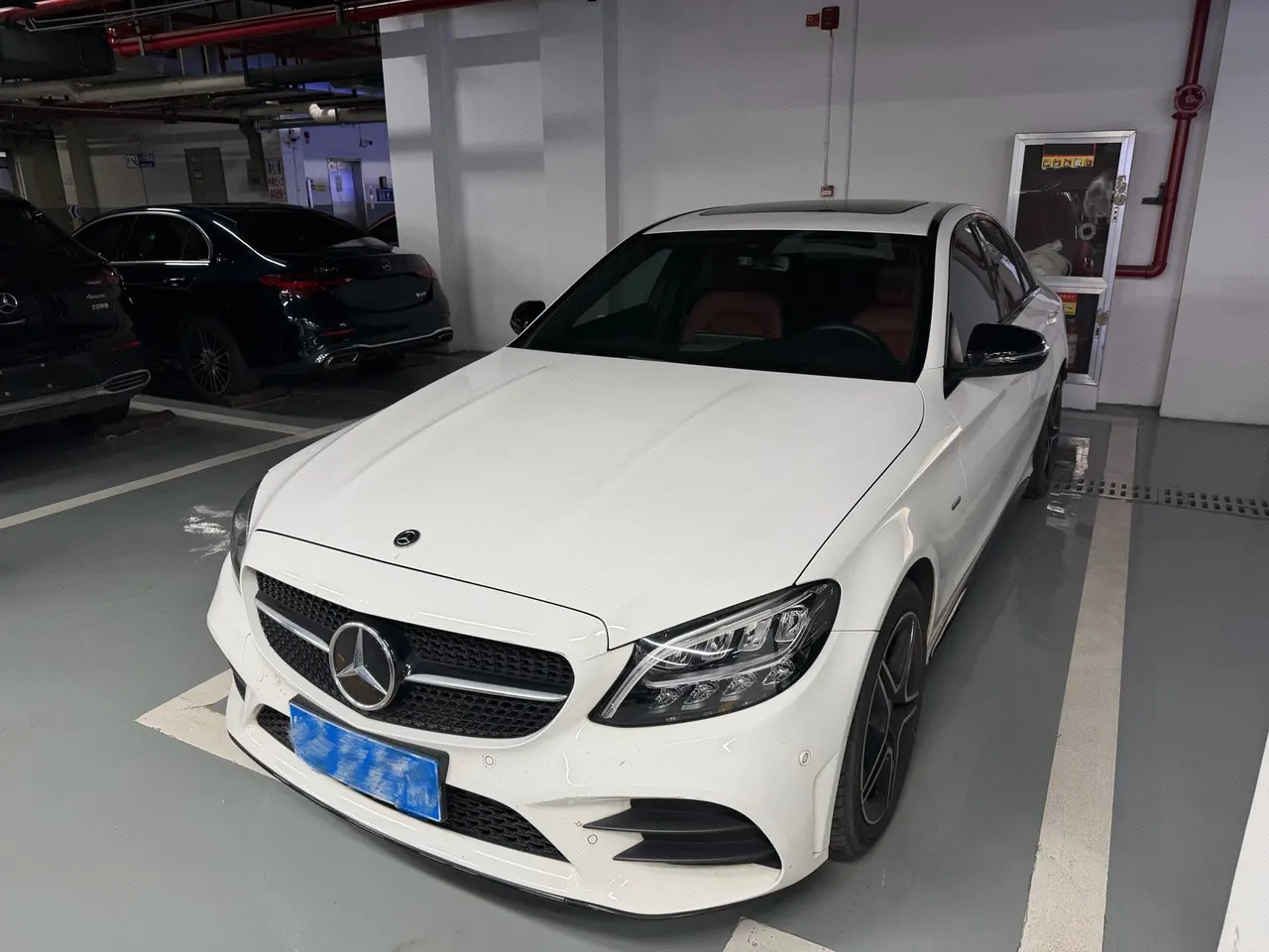 Открыть галерею: Mercedes Benz Class C 2021 C 260 48V 1.5T Star Yao Zhen Tibetan Edition Automatic Gear