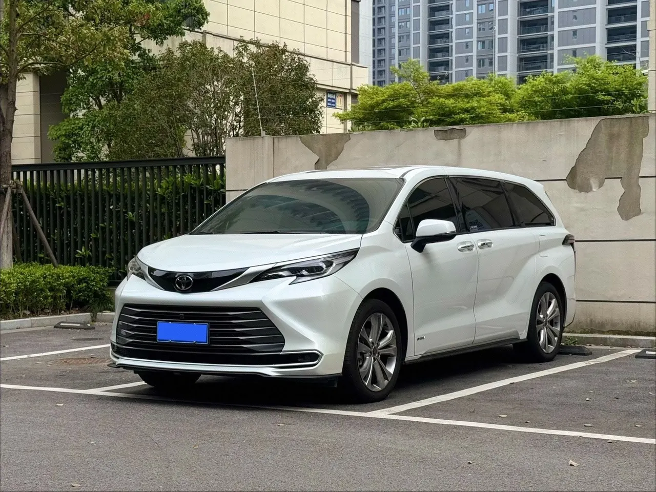 打开图片灯箱:Toyota 2024 Sai 2.5 Stepless Enjoy Premium Edition Automatic Transmission