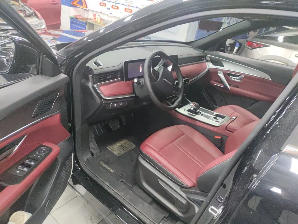 Jetour 2025 X70 PLUS 1.5T Champion Edition PRO 5-seater automatic transmission 4