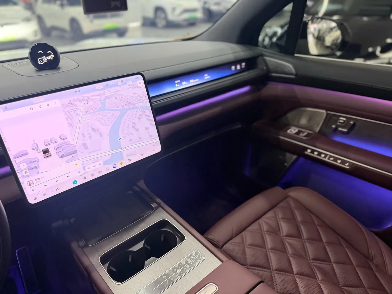 NIO 2026 ES8 6‑Seater Executive Signature Edition Automatic Transmission 12