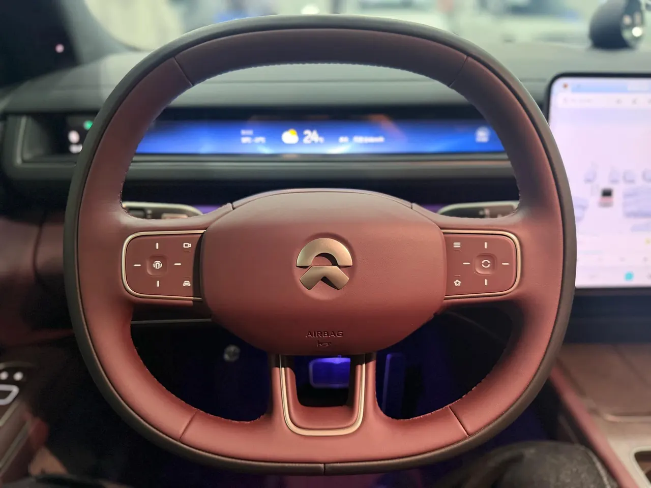 NIO 2026 ES8 6‑Seater Executive Signature Edition Automatic Transmission 13