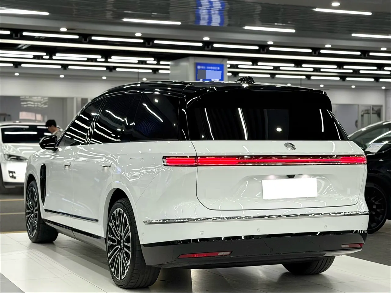 NIO 2026 ES8 6‑Seater Executive Signature Edition Automatic Transmission 4
