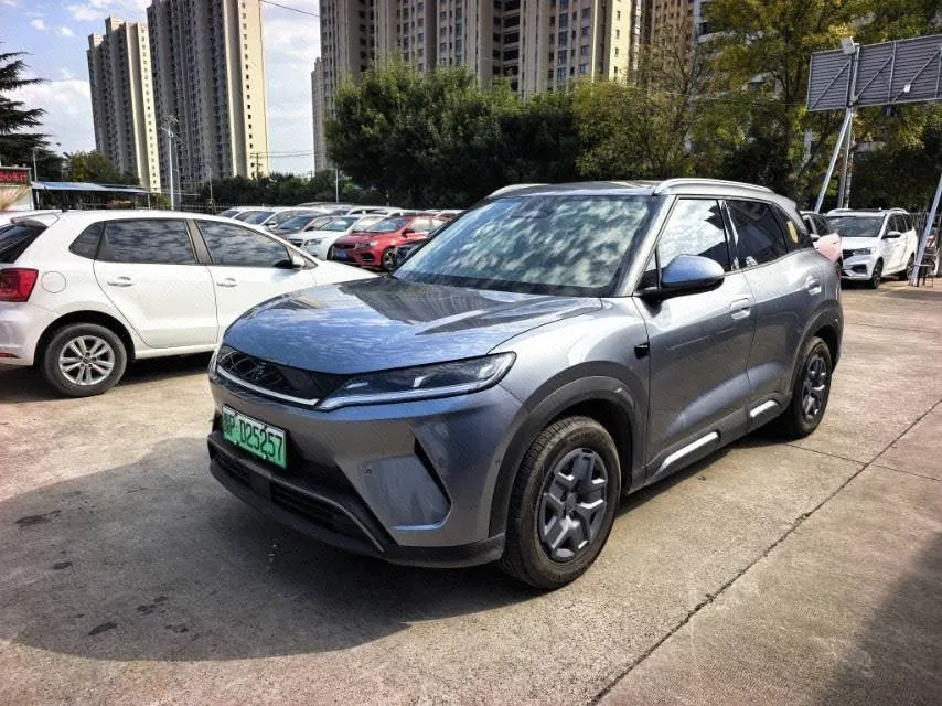 Открыть галерею: BYD 2025 Yuan UP Smart Driving 401KM Vital Automatic Gear