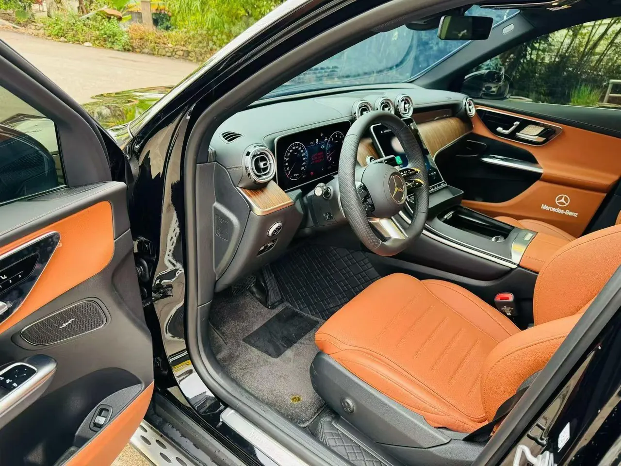 Mercedes Benz 2025 GLC 300 L 4MATIC 48V 2.0T dynamic 7-seat automatic gear 2