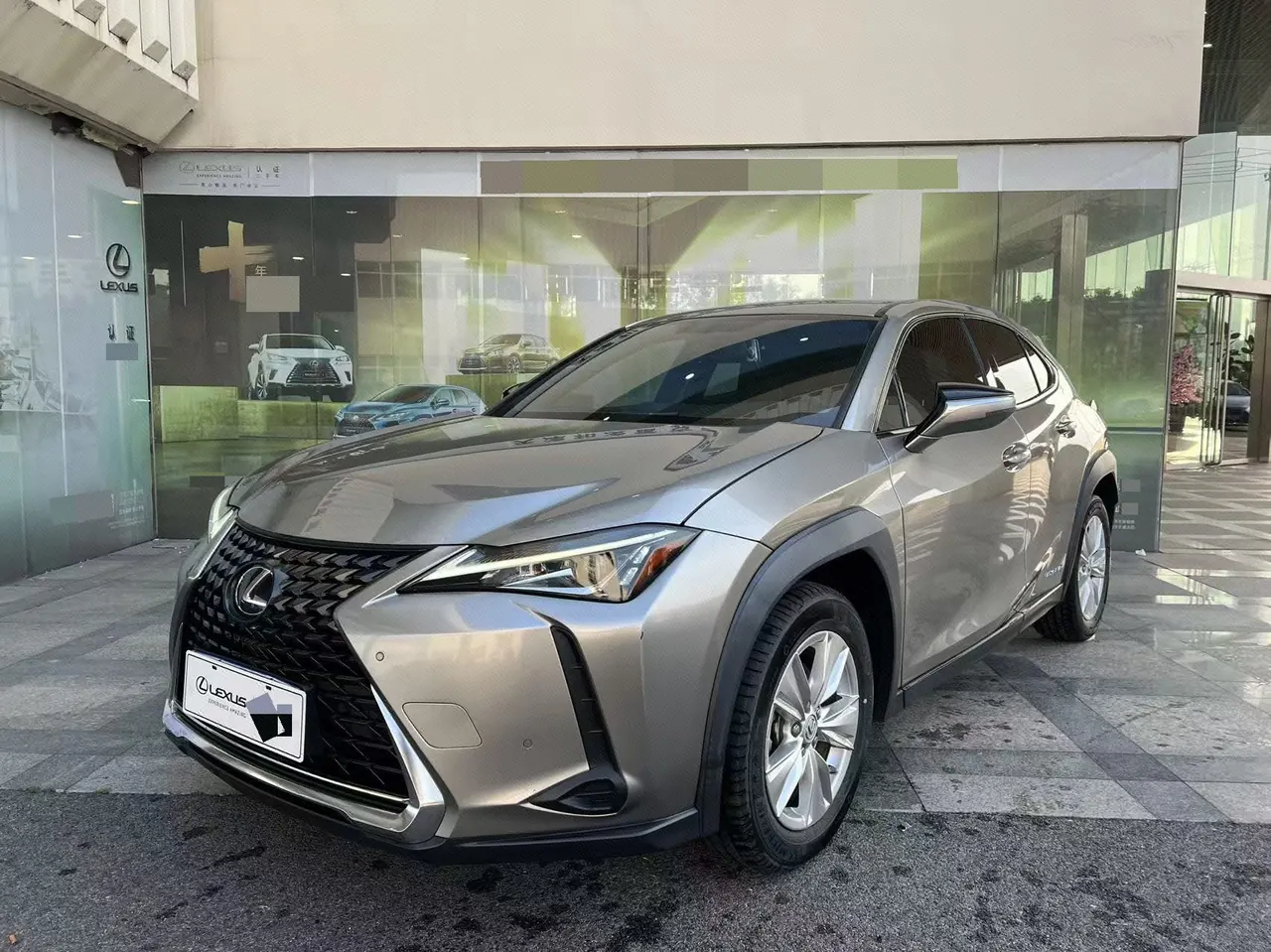 打开图片灯箱:Lexus UX (Imported) 2020 UX260h 2.0 Stepless Exploration Cool Edition Automatic Gear
