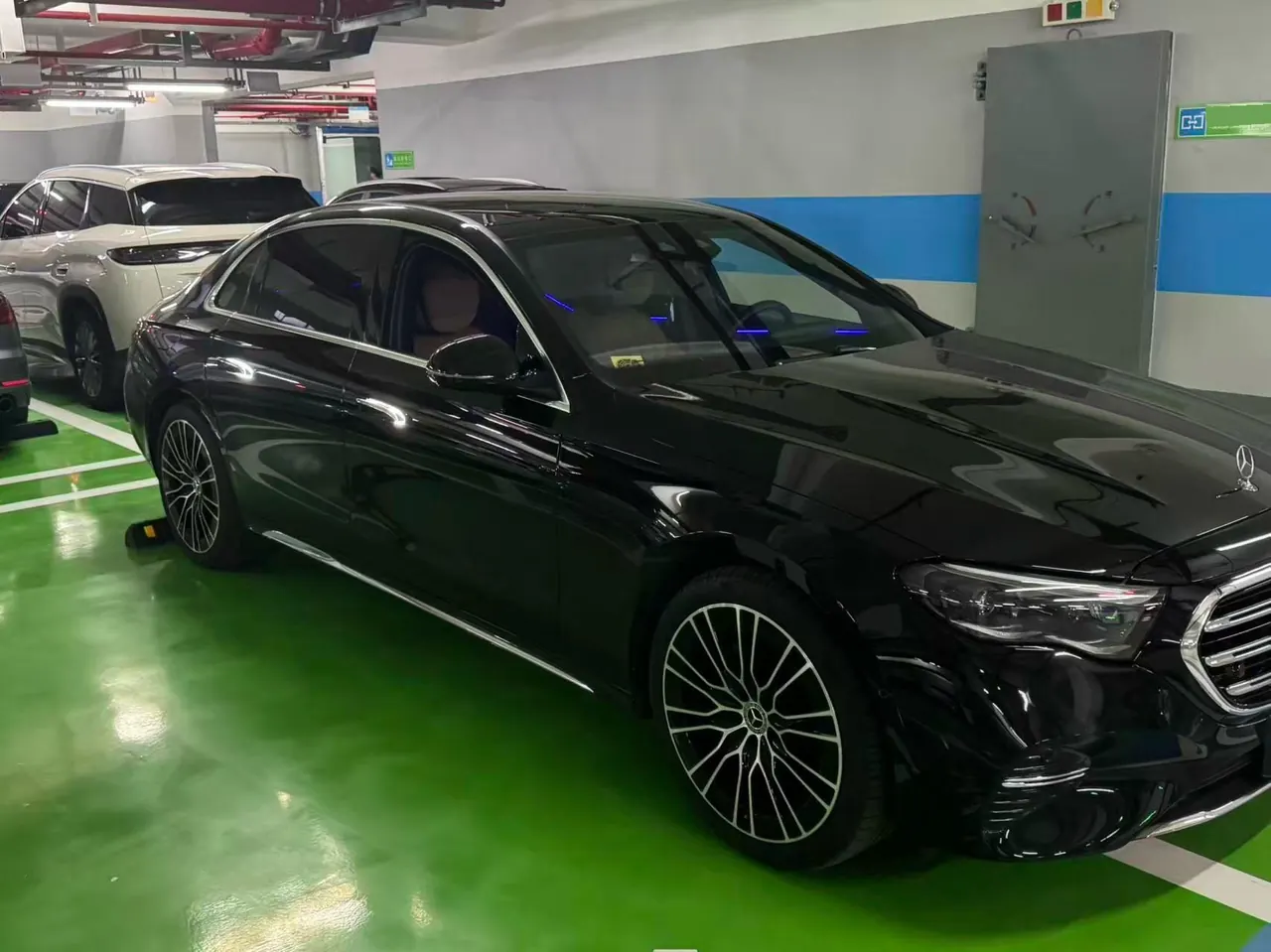 Mercedes Benz E Class 2025 E 300 L 48V 2.0T Honorable Automatic Gear 5