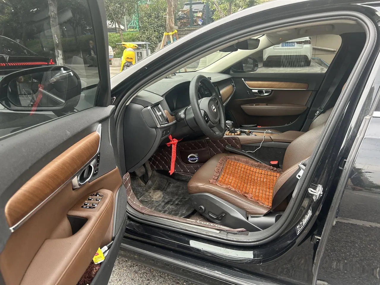 Volvo 2020 S90 2.0T T5 Zhiyi Deluxe Edition Automatic Gear 2