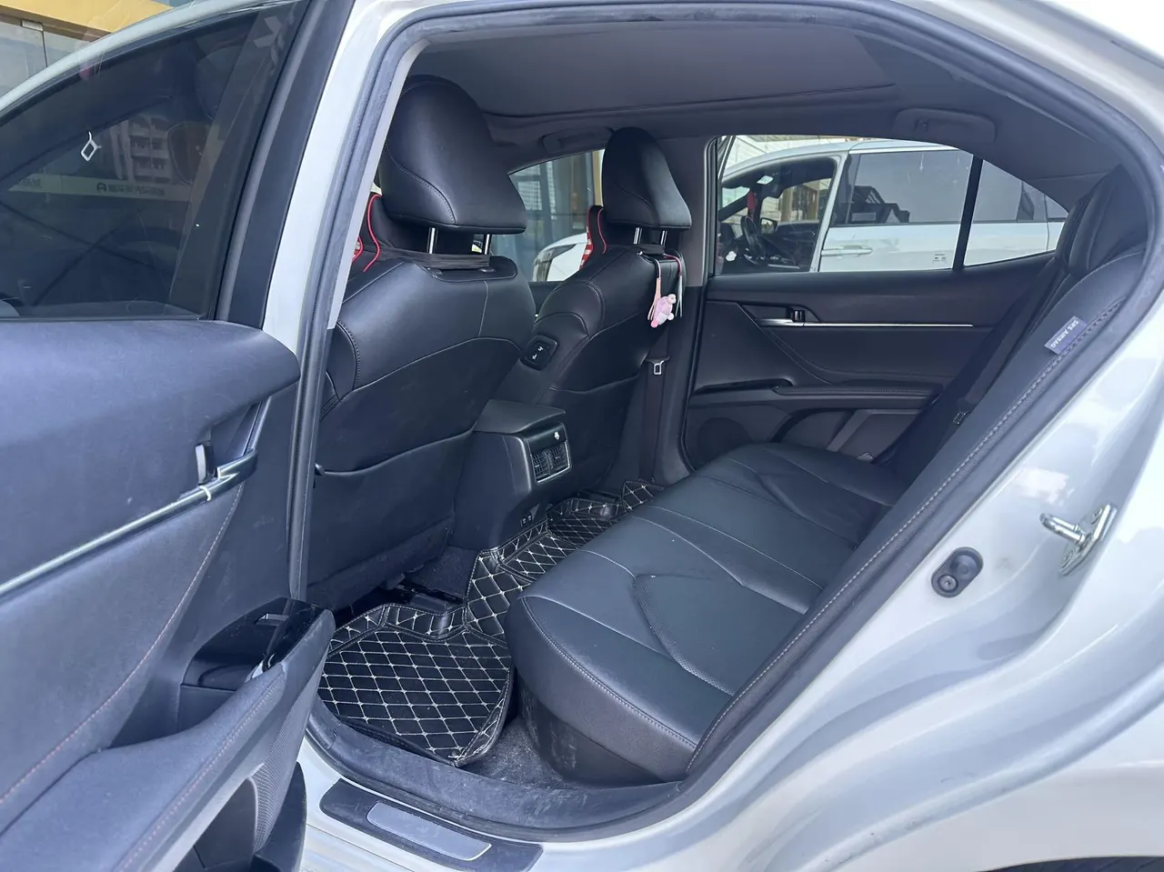 Toyota 2021 Camry Dual Engine 2.5HG Stepless Deluxe Automatic Gear 4