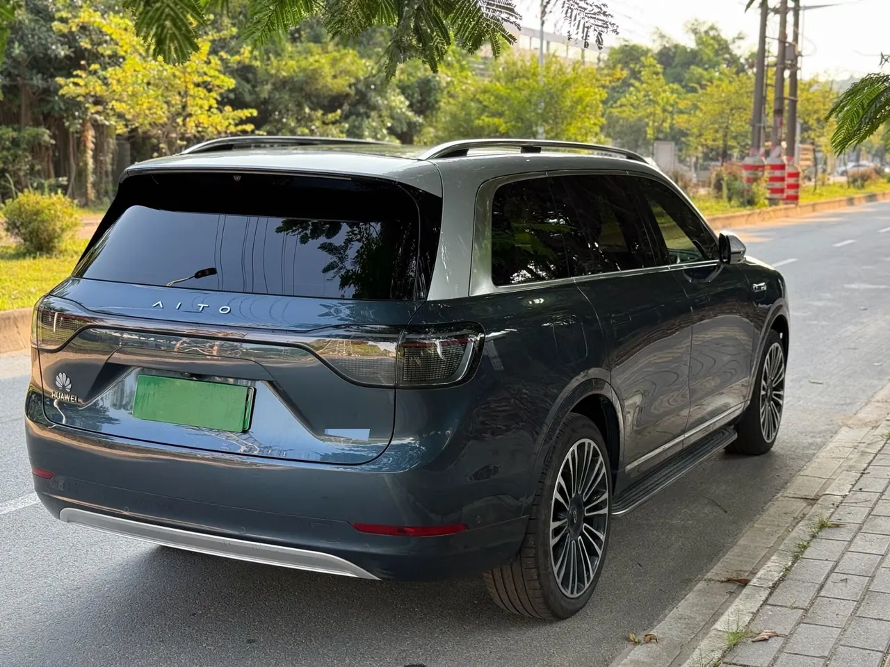 AITO 2024 AITO M9 extended range Ultra 42kWh automatic gear 6