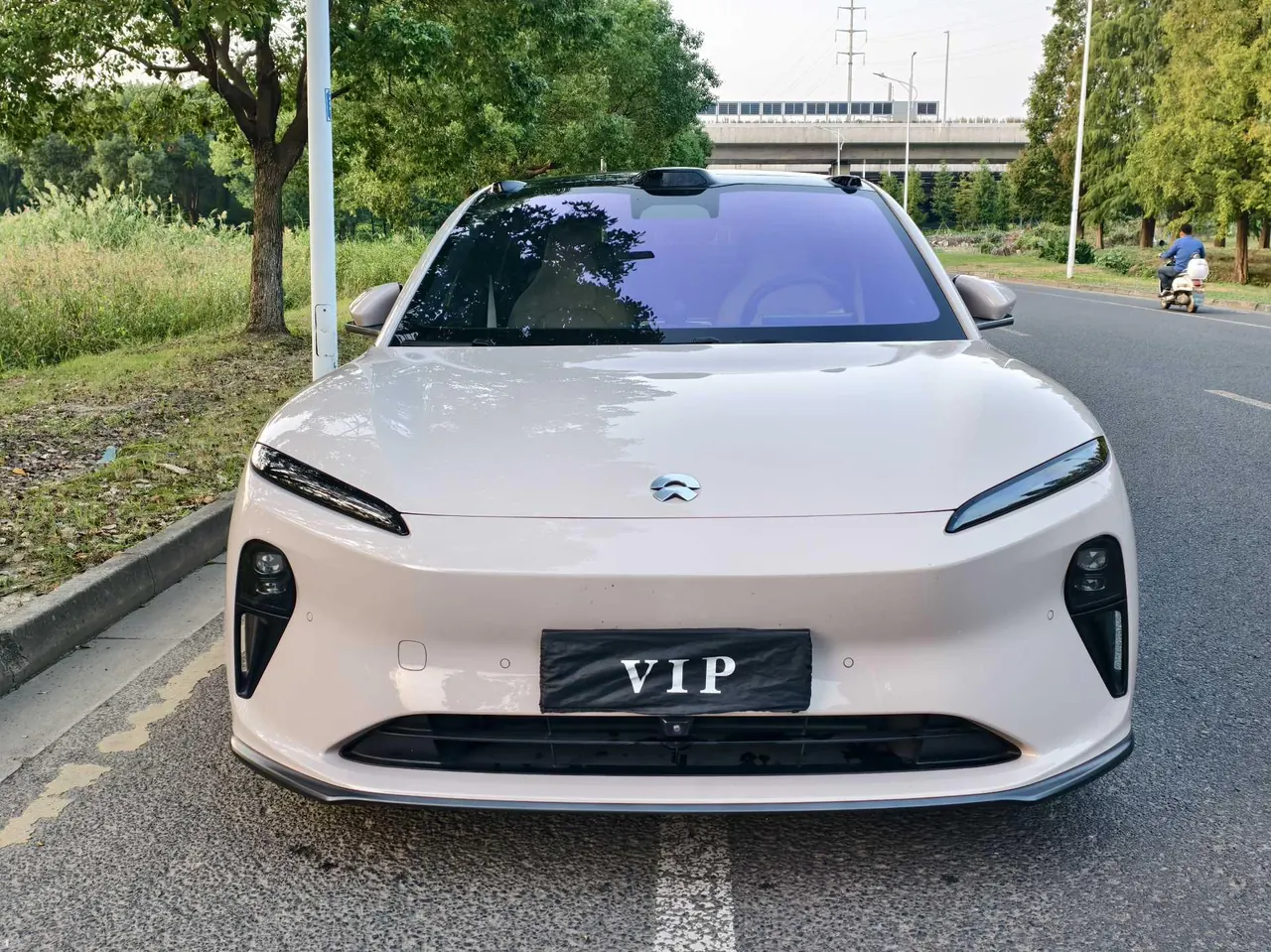 NIO 2024 ET5 75kWh automatic gear 2