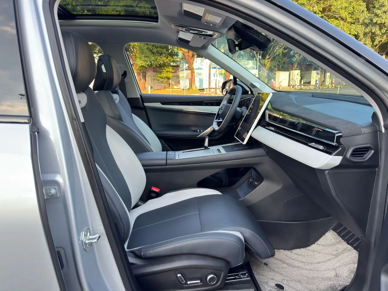Geely 2024 Boyue L 1.5TD Ultimate Automatic Gear 12
