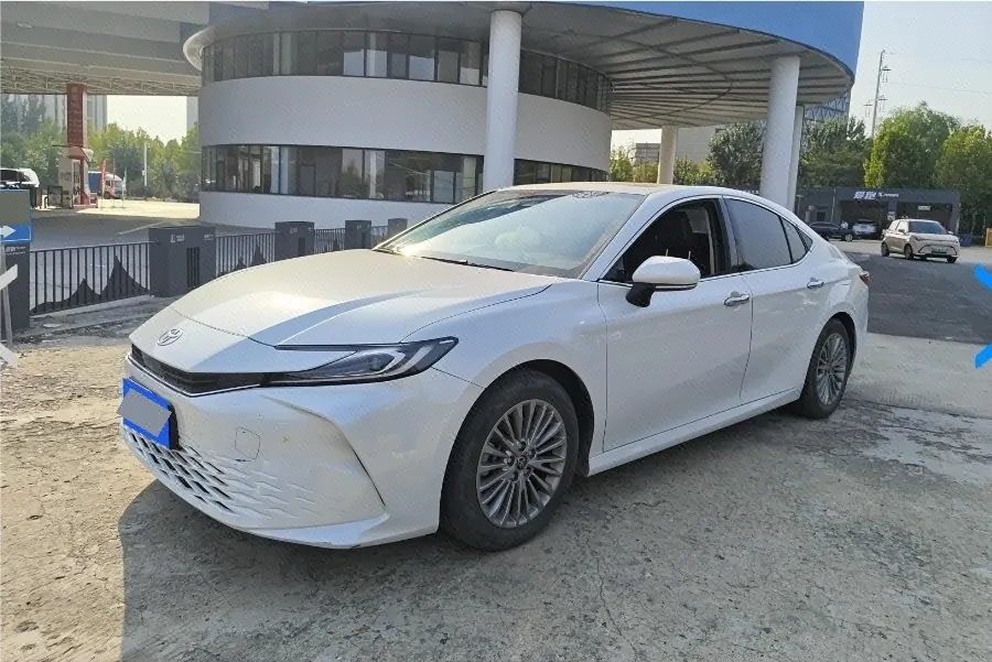 Открыть галерею: Toyota 2024 Camry 2.0GVP Stepless Deluxe Edition Automatic Transmission