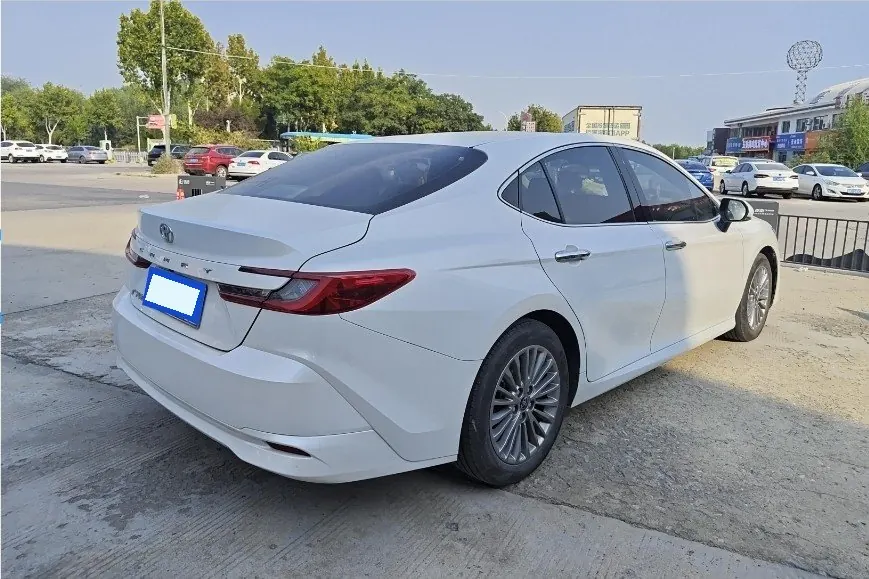 Toyota 2024 Camry 2.0GVP Stepless Deluxe Edition Automatic Transmission 2