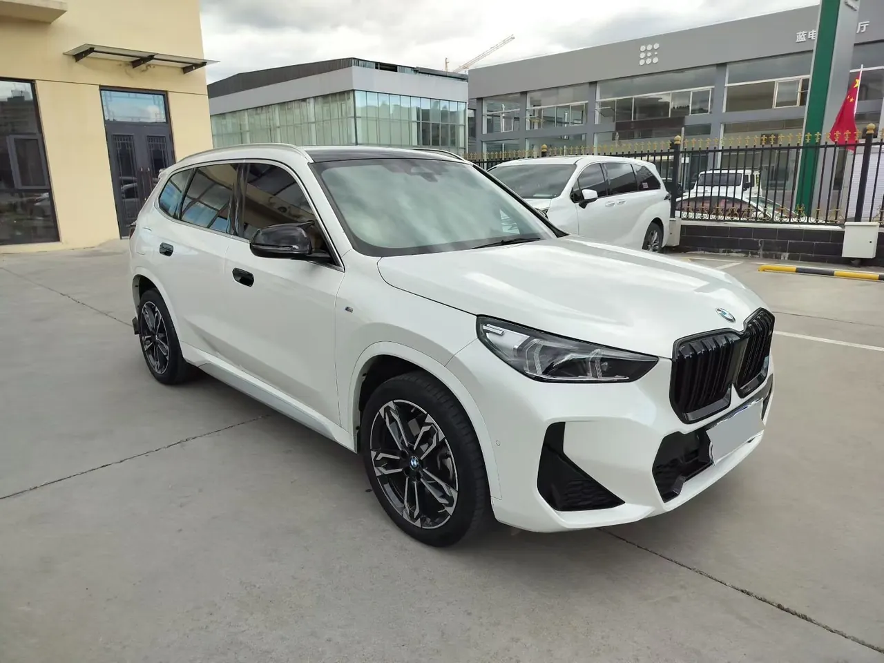 BMW 2024 X1 sDrive25Li 2.0T X design set automatic gear 3