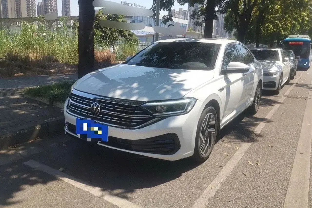 Open image lightbox: Volkswagen 2023 Sagitar 1.5TSI 300TSI Exceed Edition Automatic