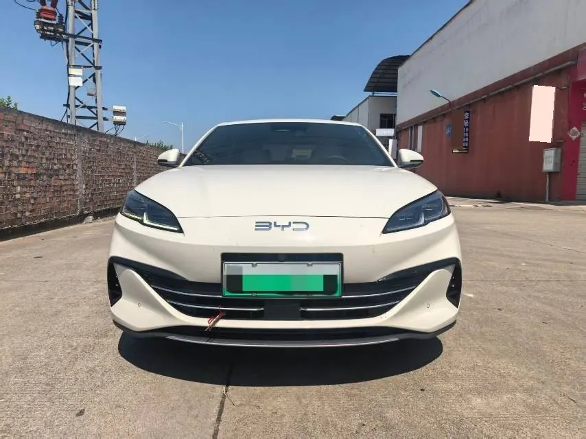 BYD 2024 Seal 06 DM-i 1.5 Stepless 120KM Honorable Automatic Gear 2