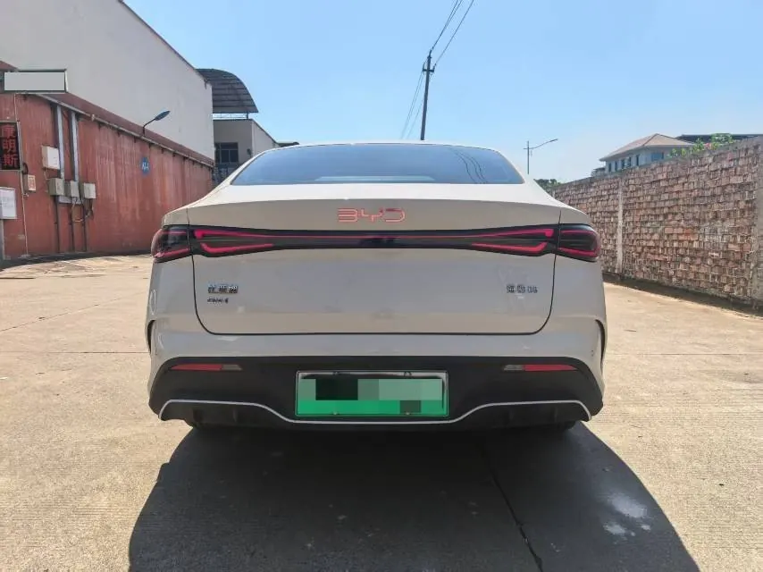 BYD 2024 Seal 06 DM-i 1.5 Stepless 120KM Honorable Automatic Gear 5