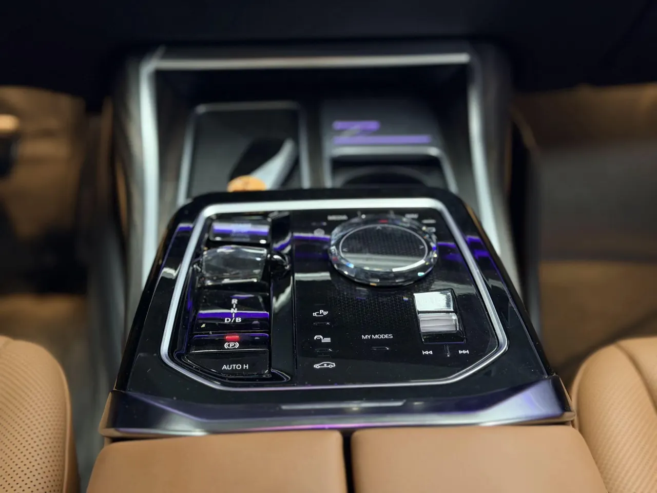 BMW i7 (Imported) 2023 i7 eDrive50L Leading Luxury Suit Automatic Gear 6
