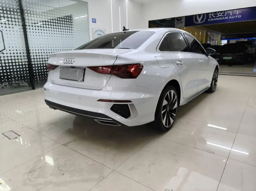 Audi 2023 A3L Limousine 1.4TFSI 35TFSI Fashion Sport Version Automatic Transmission 12