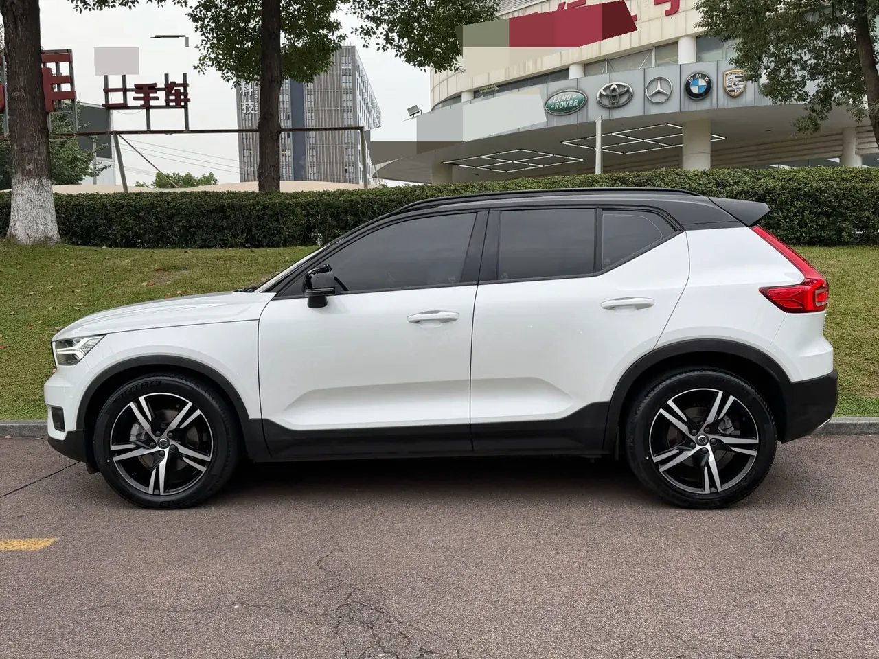 Volvo 2020 XC40 2.0T T4 4-wheel drive Zhiyuan Deluxe Edition Automatic Gear 2