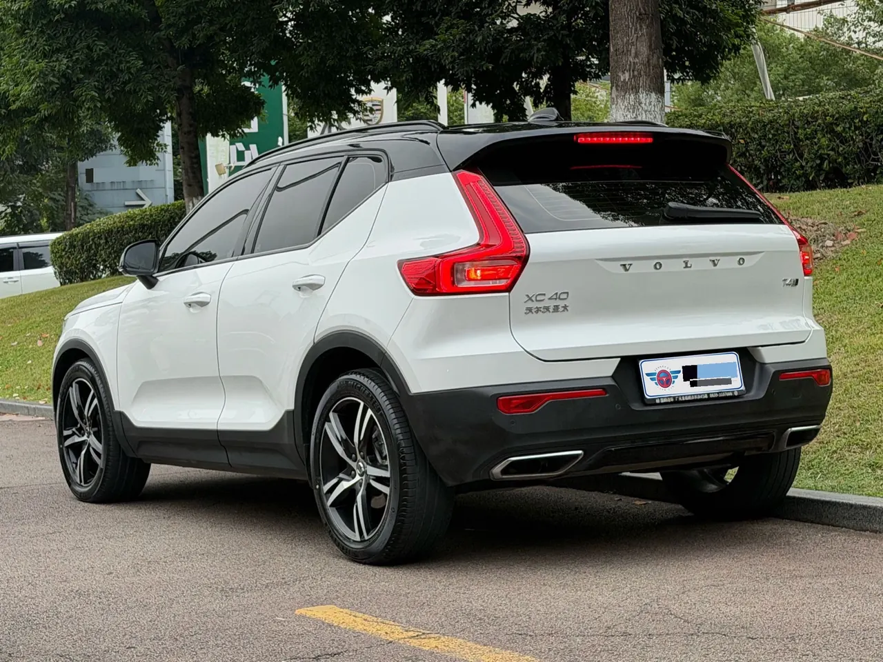 Volvo 2020 XC40 2.0T T4 4-wheel drive Zhiyuan Deluxe Edition Automatic Gear 3