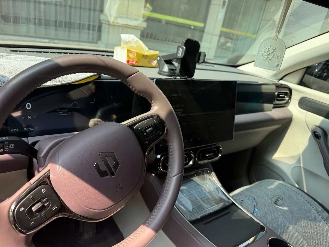 Leapmotor 2024 C 11 580 Exclusive Edition Automatic Gear 8