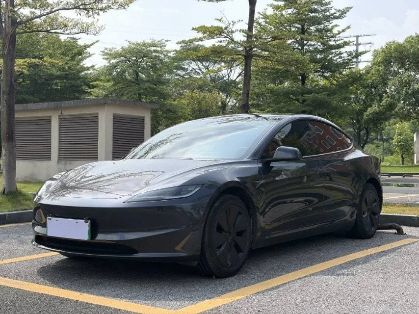 Open image lightbox: Tesla 2023 Model 3 Rejuvenation Edition Rear Wheel Drive Automatic Transmission