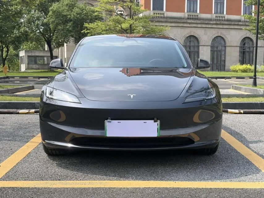Tesla 2023 Model 3 Rejuvenation Edition Rear Wheel Drive Automatic Transmission 2