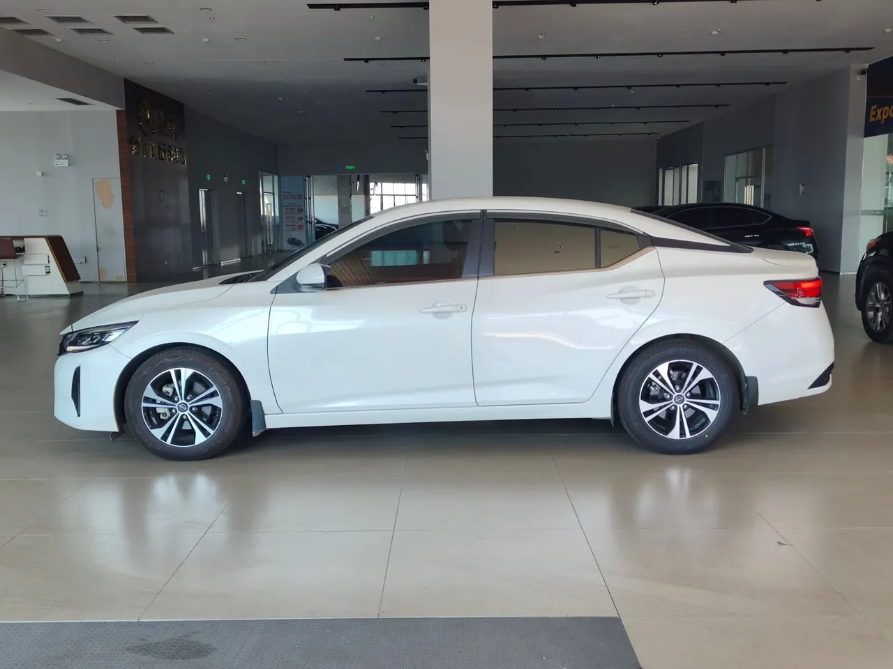 Nissan 2023 Sylphy 1.6 Stepless Intelligent Driving Edition Automatic Transmission 8