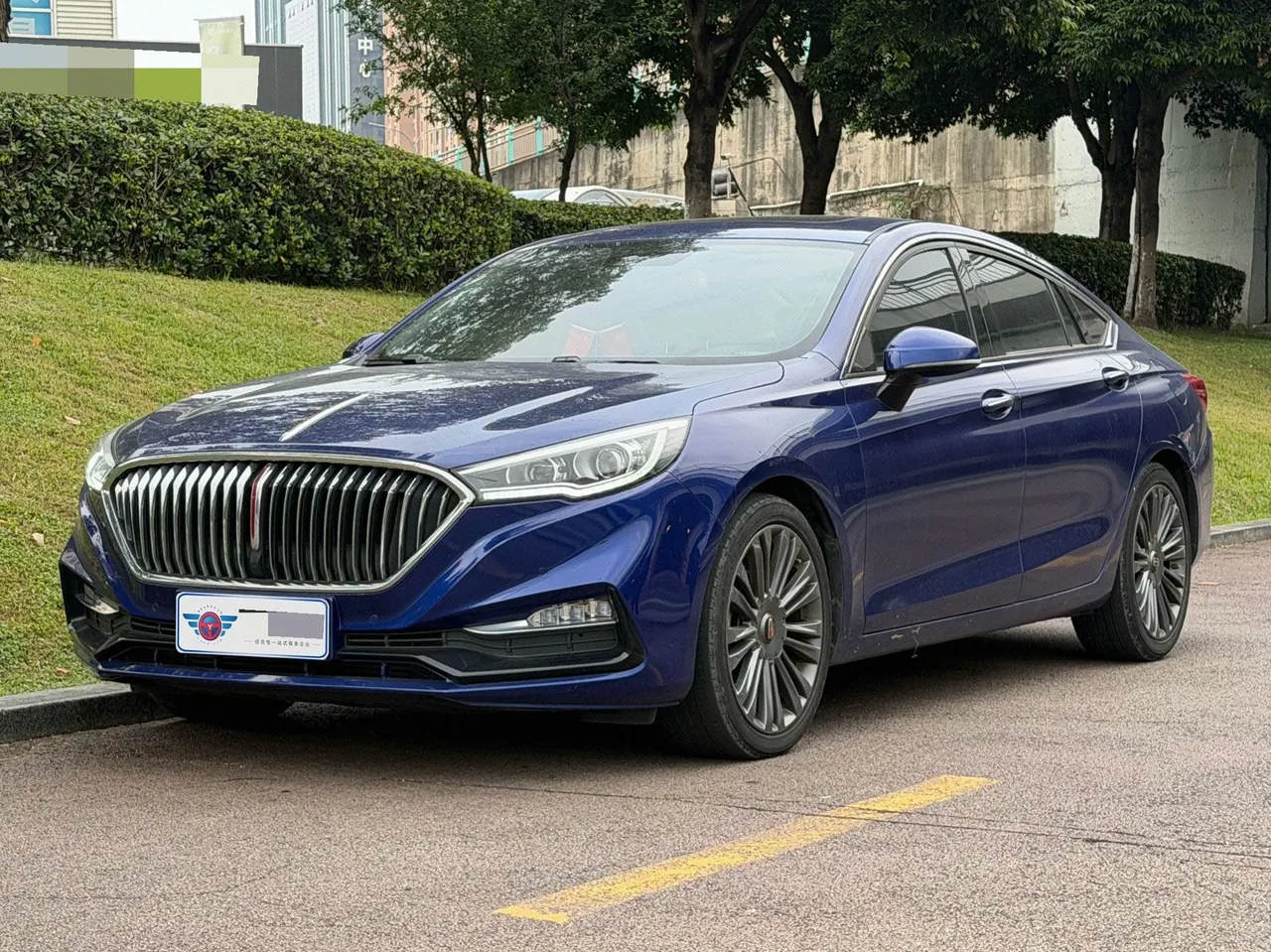 Open image lightbox: HongQi 2020 H5 1.8TD Zhilian Flag Edition Automatic Gear