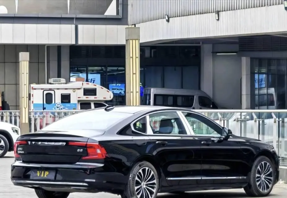 Volvo 2024 S90 48V 2.0T B5 Zhiyi Deluxe Edition Automatic Gear 8