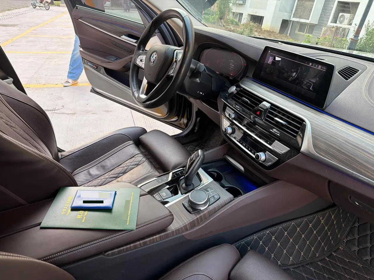 BMW 5 Series 2020 530Li 2.0T Premium Luxury Suit Automatic Gear 12