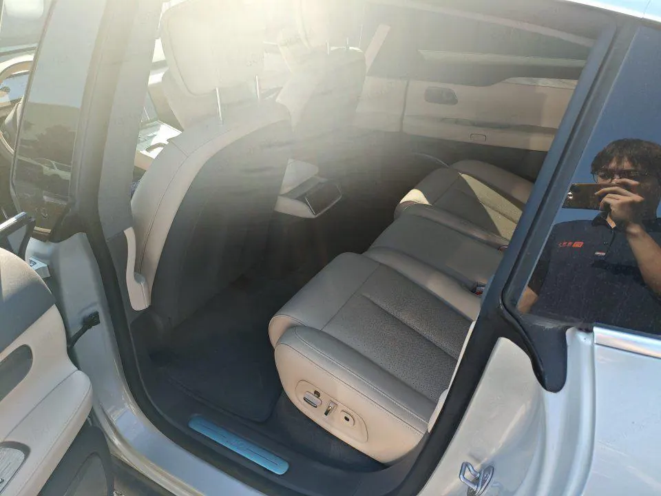 NIO 2024 ET7 75kWh Executive Edition Automatic Gear 4