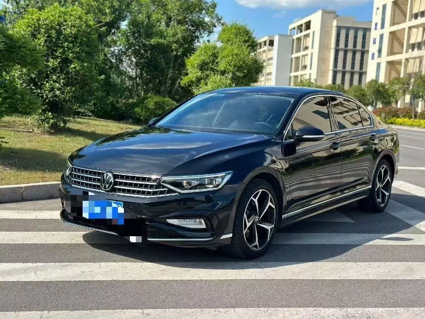 Открыть галерею: Volkswagen 2023 Magotan 2.0TSI 330TSI 2 million Commemorative Edition Leading Automatic Gear